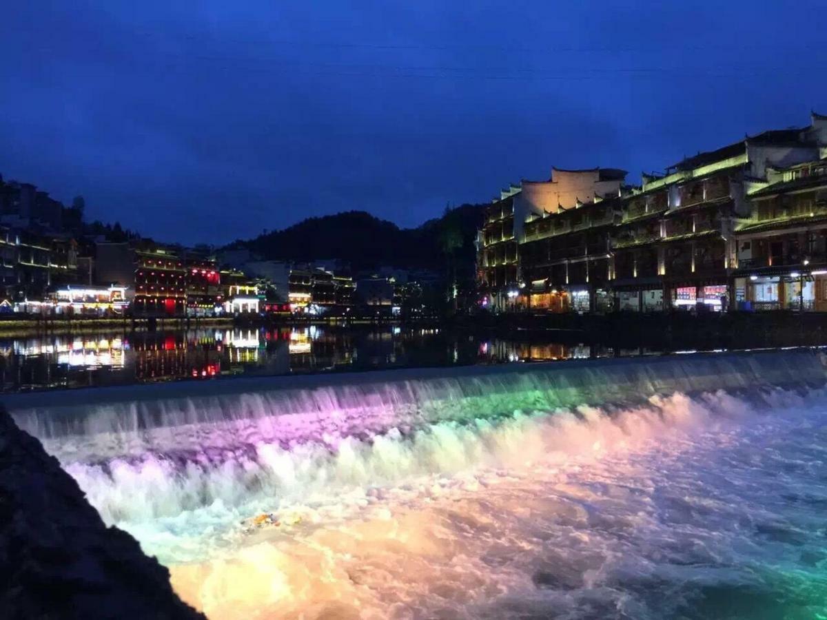 Wang Jiang Reclusive Boutique Inn Fenghuang Exterior foto